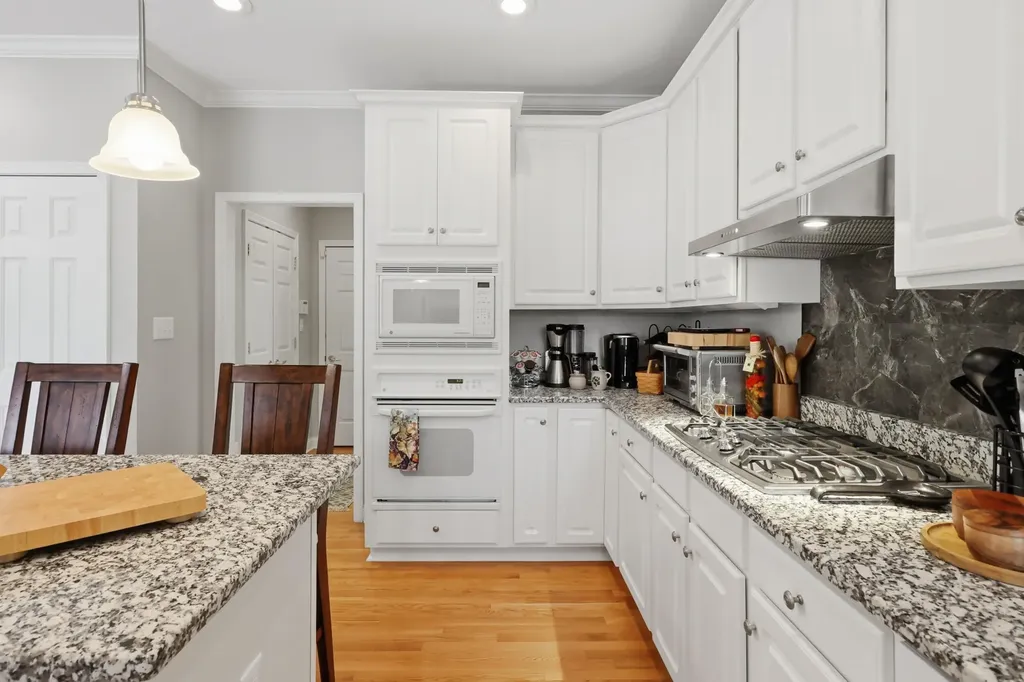 1369 Estates Hill Circle Lexington KY 40511