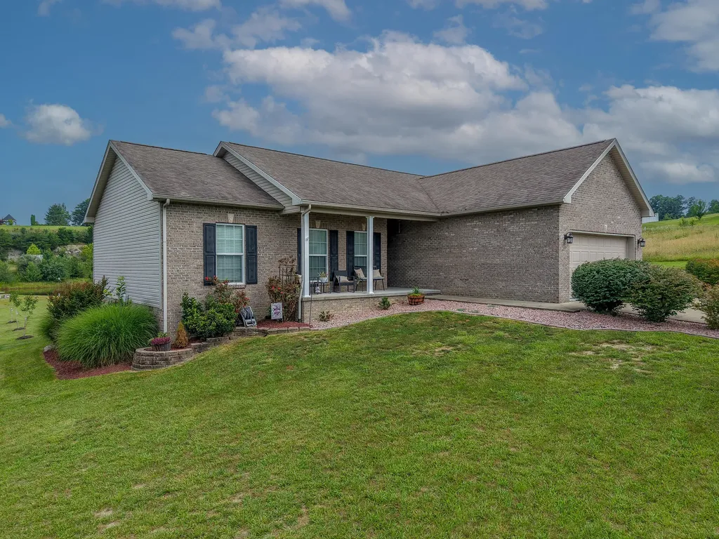 27 Dale Hollow Drive Morehead KY 40351
