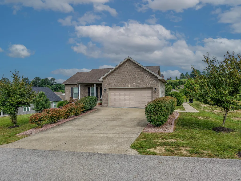 27 Dale Hollow Drive Morehead KY 40351