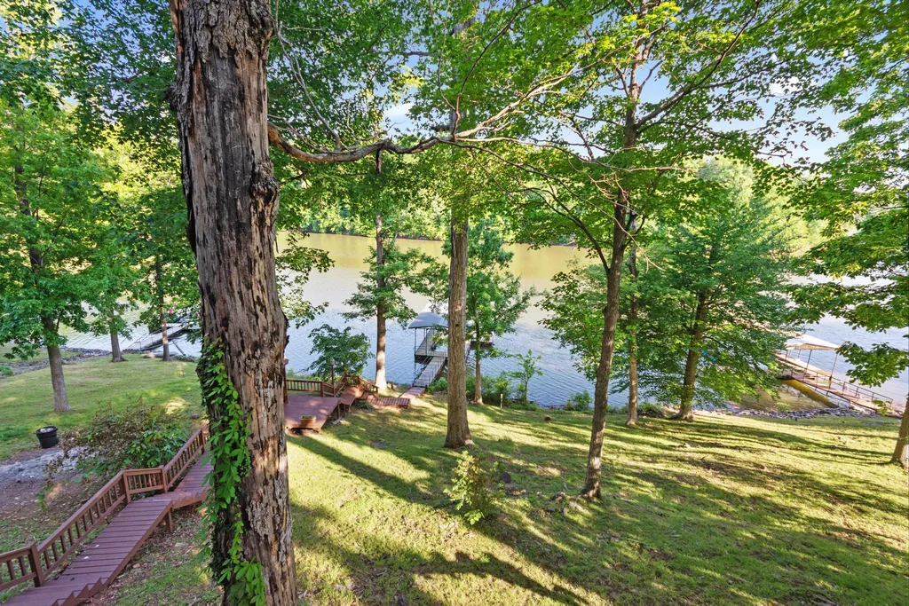 119 Laurens Way Eddyville KY 42038