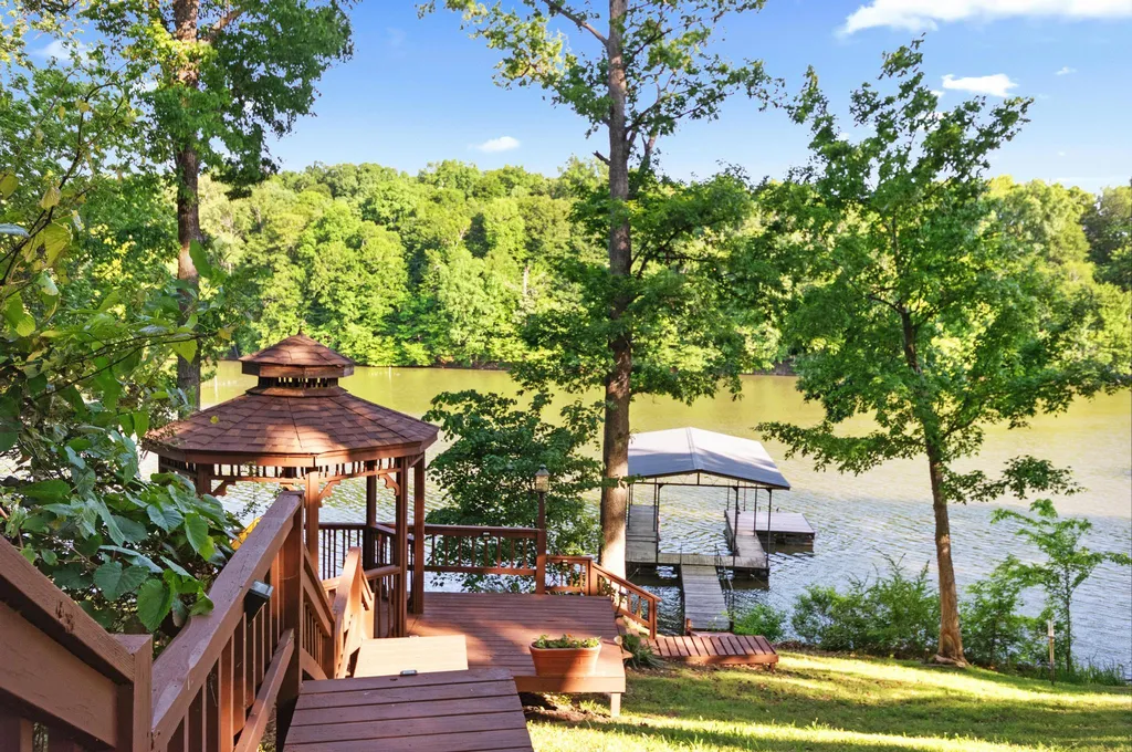 119 Laurens Way Eddyville KY 42038