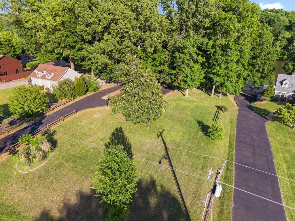 119 Laurens Way Eddyville KY 42038
