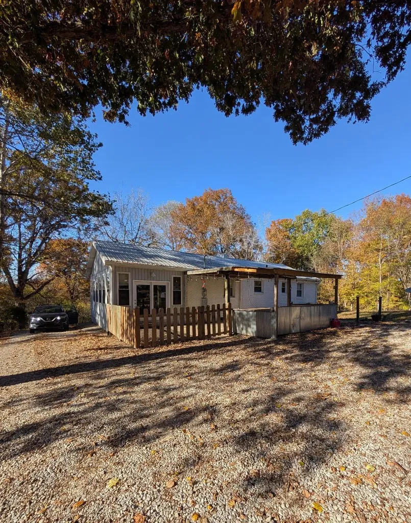 11774 Hopkinsville Road Princeton KY 42445