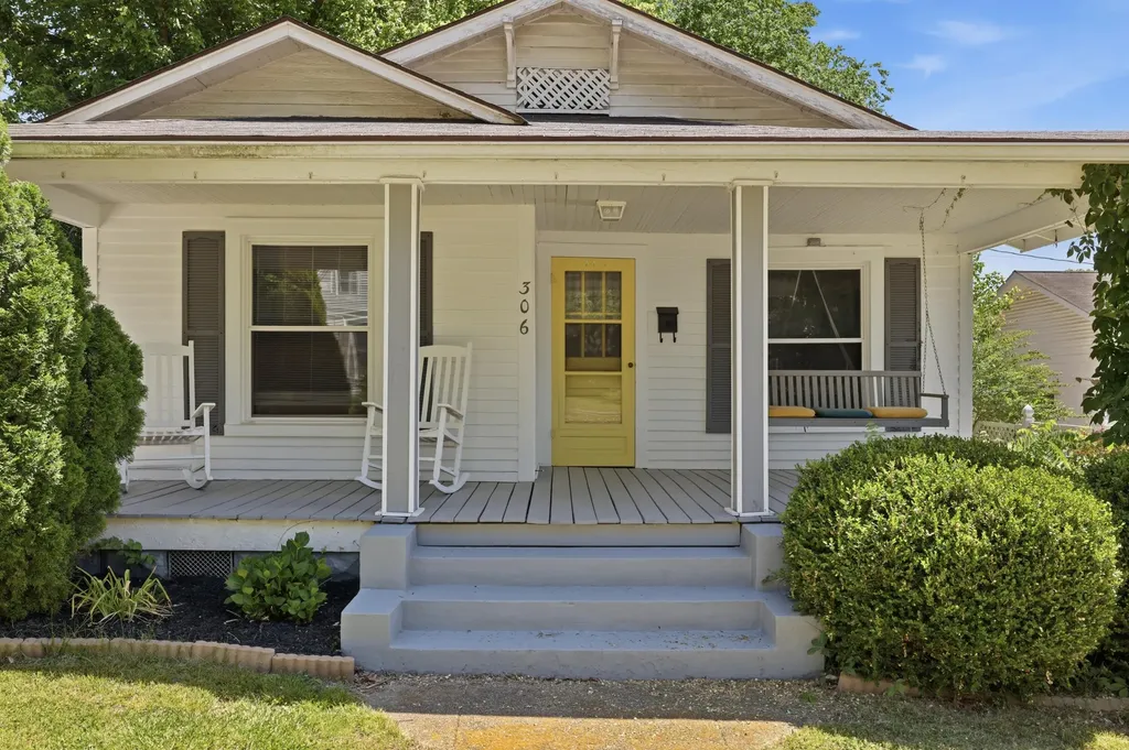 306 S 5th Street Murray KY 42071