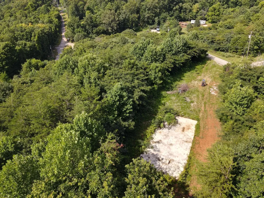 110 Cr-1476 Monticello KY 42633