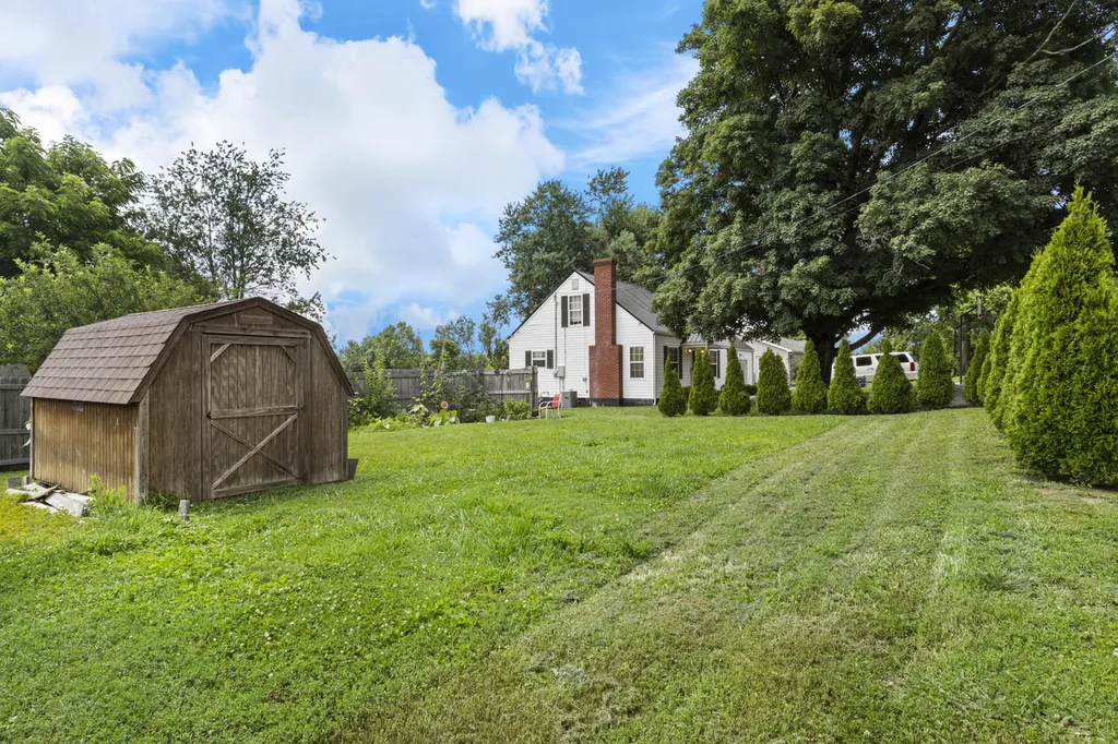 551 Cornishville Street Harrodsburg KY 40330