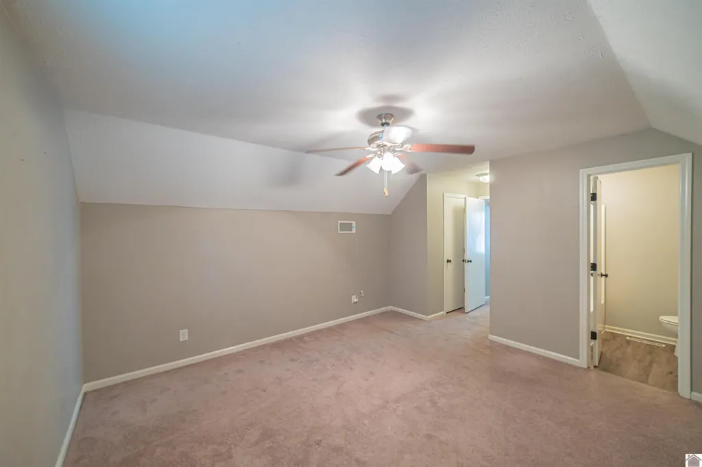 530 Sharry Lynn Drive Paducah KY 42003