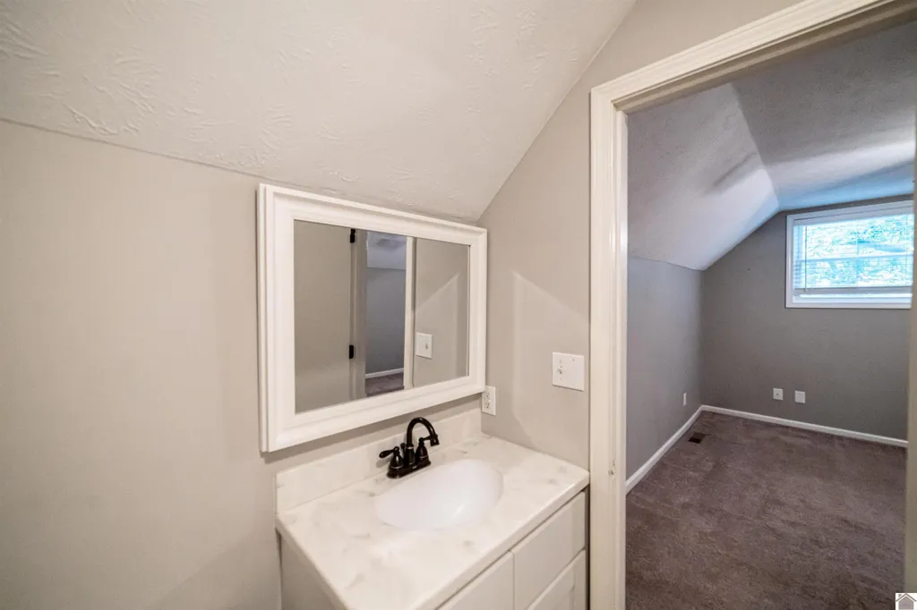 530 Sharry Lynn Drive Paducah KY 42003