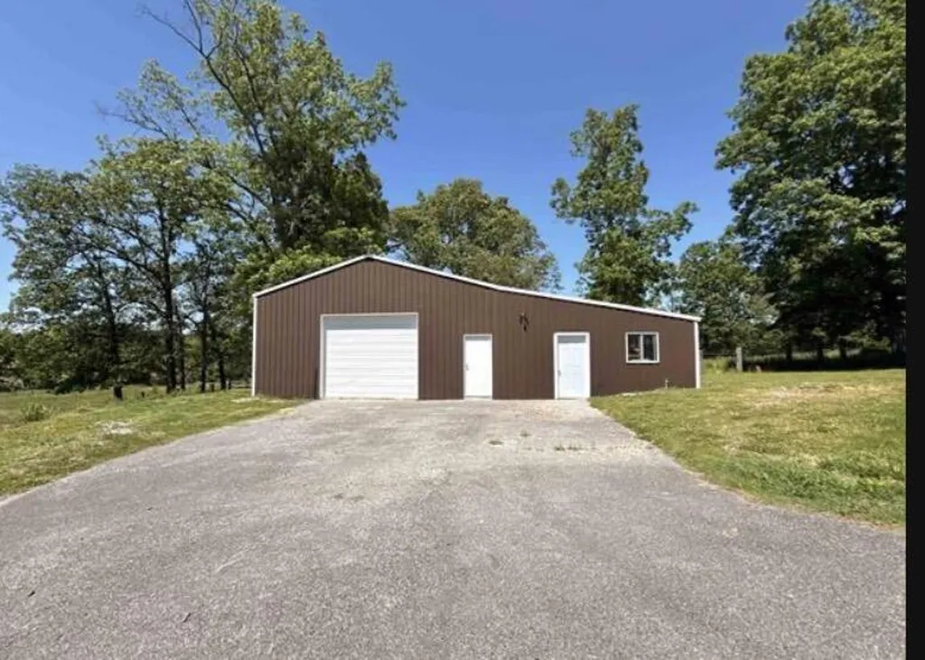 284 Trace Creek Church Road Mayfield KY 42066