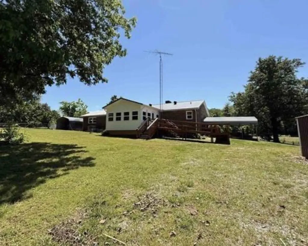 284 Trace Creek Church Road Mayfield KY 42066