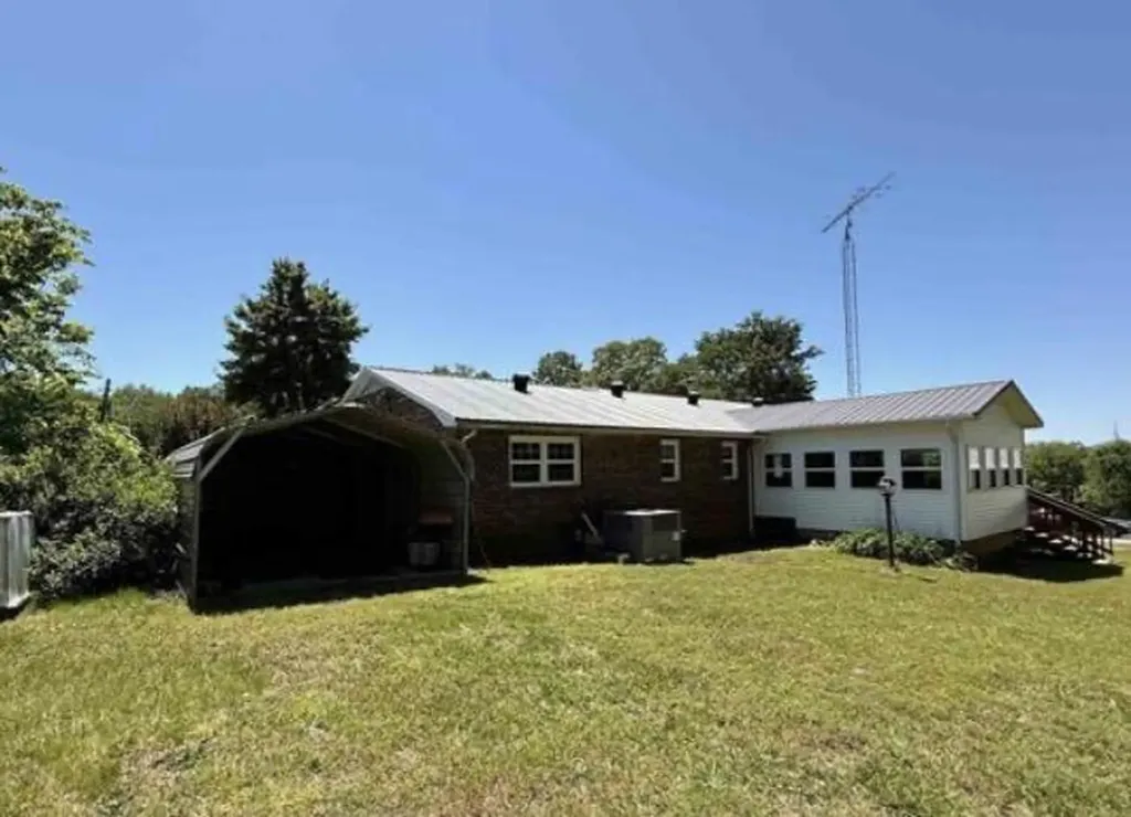 284 Trace Creek Church Road Mayfield KY 42066