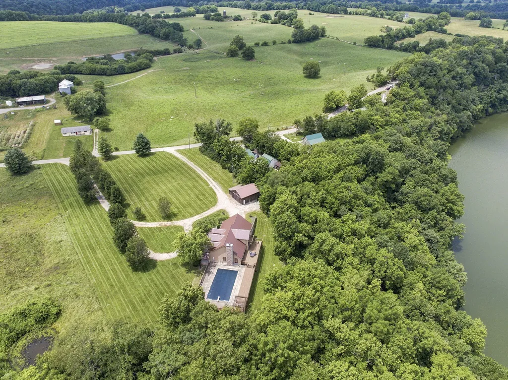 860 Wells Landing Road Danville KY 40422