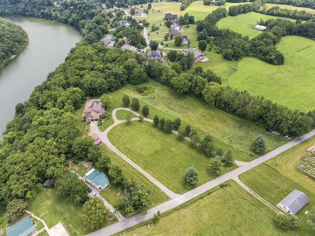 860 Wells Landing Road Danville KY 40422