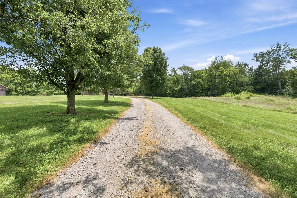 860 Wells Landing Road Danville KY 40422