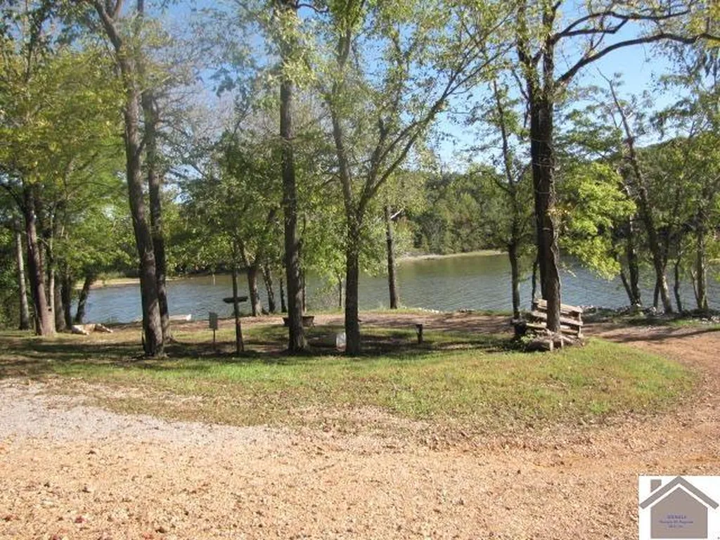 1776 Parkersville Road Eddyville KY 42038