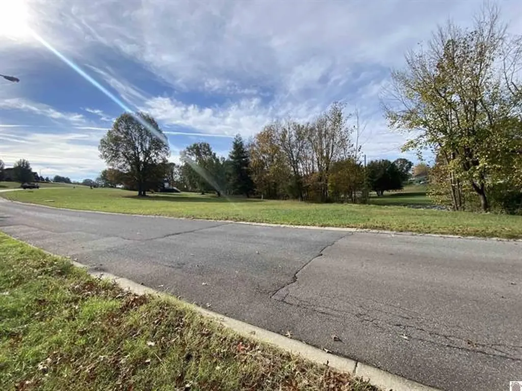 Lot 34 & 35 Woodtrace Lane Benton KY 42025