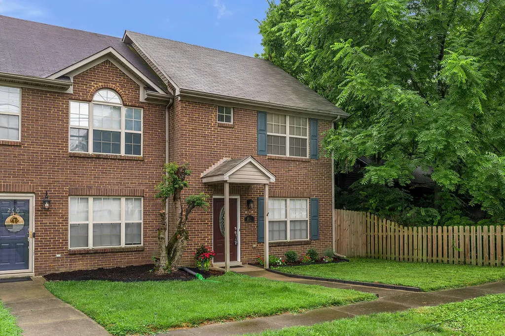 202 S Gratz Street Midway KY 40347