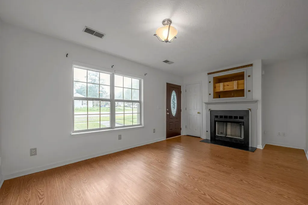 202 S Gratz Street Midway KY 40347