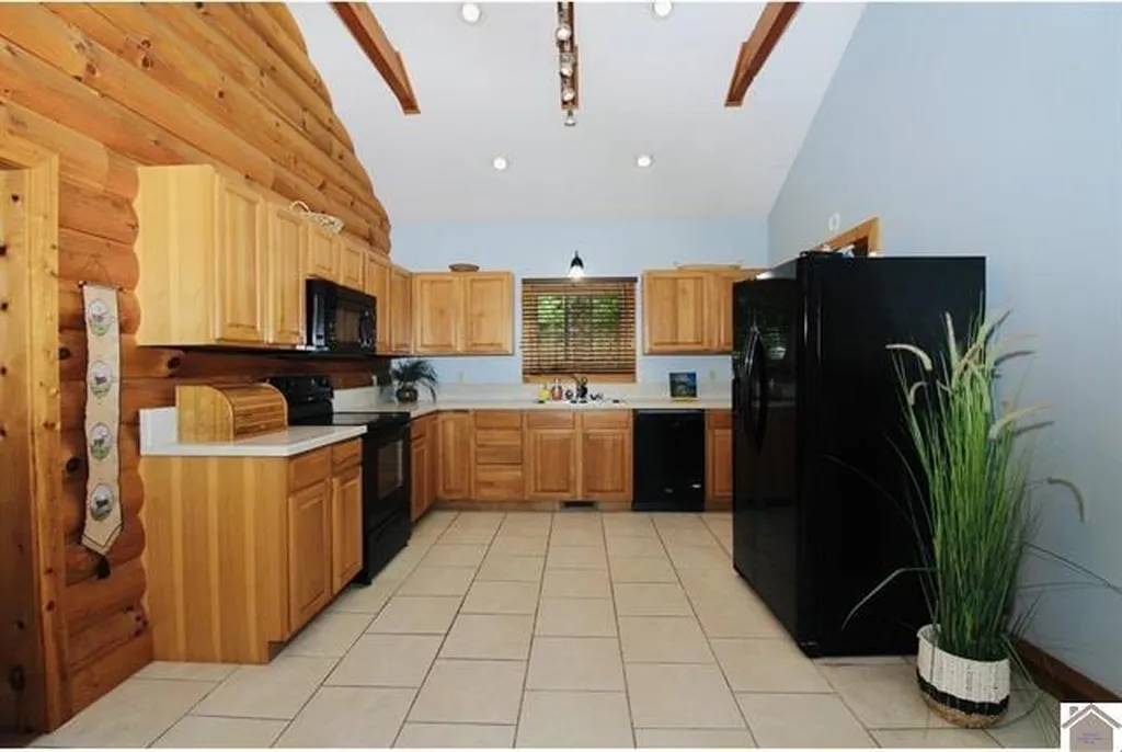 120 Holiday Way Cadiz KY 42211