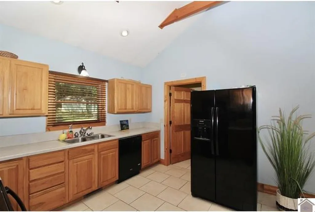 120 Holiday Way Cadiz KY 42211