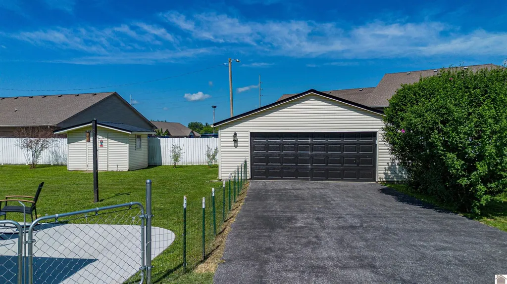 109 Albany Street Paducah KY 42003