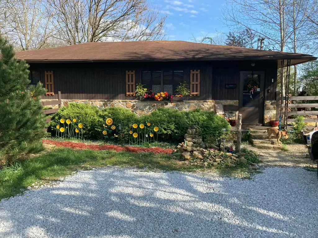 102 Davis Street Monticello KY 42633