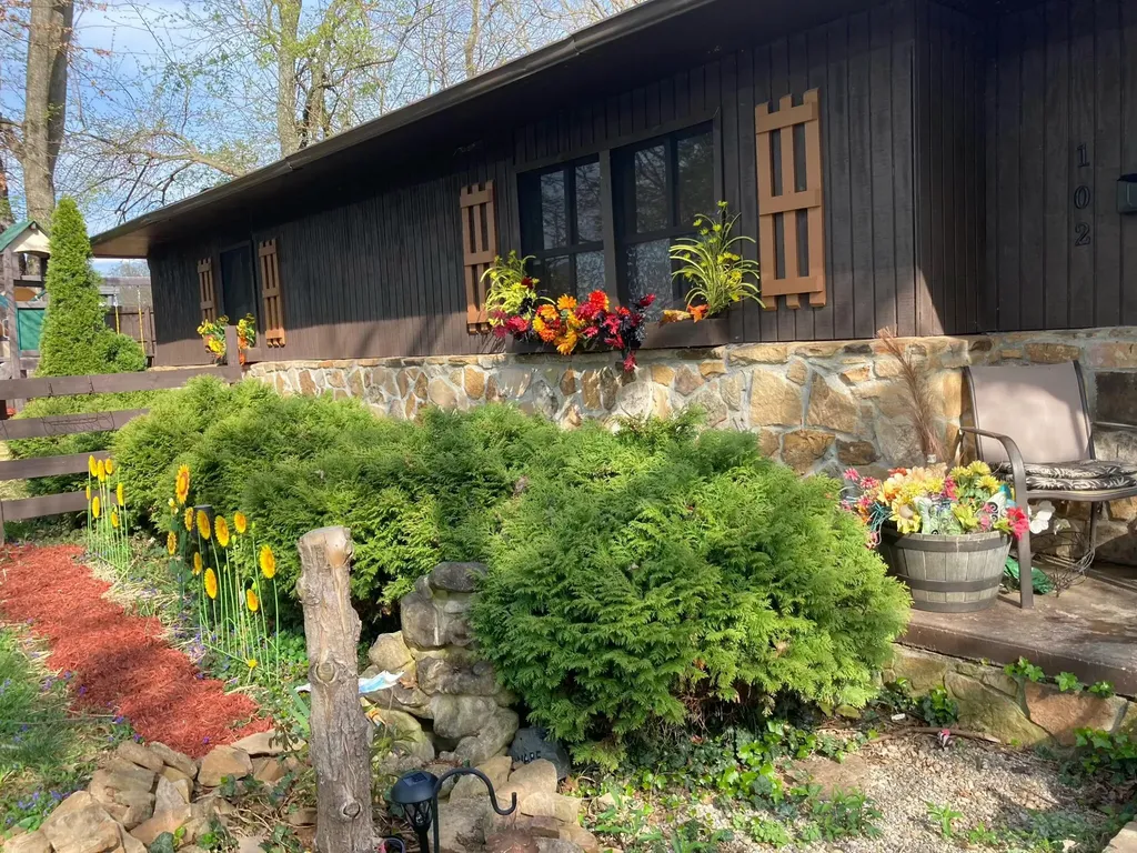 102 Davis Street Monticello KY 42633