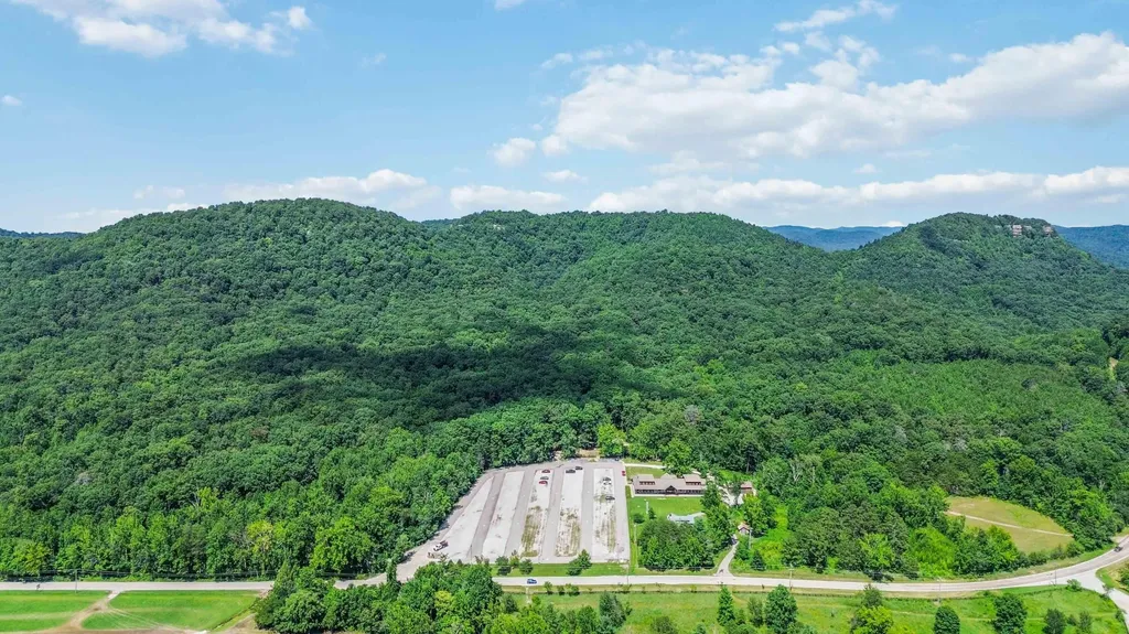 1035 Peggy Flats Road Berea KY 40403