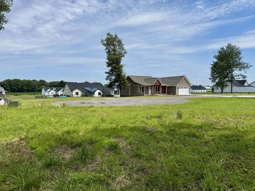 99 Ellie Court Mayfield KY 42066