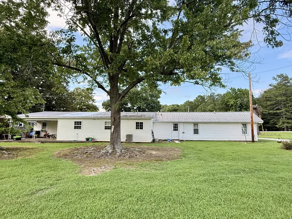 6745 Benton Road Paducah KY 42003