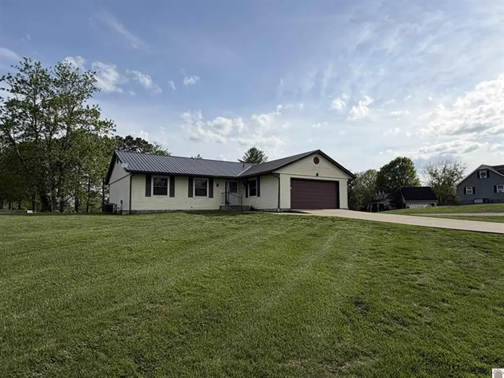 51 Lake Scene Drive Eddyville KY 42038