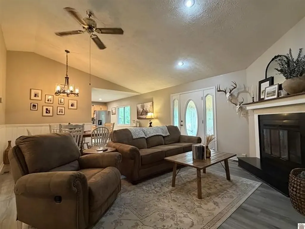 51 Lake Scene Drive Eddyville KY 42038