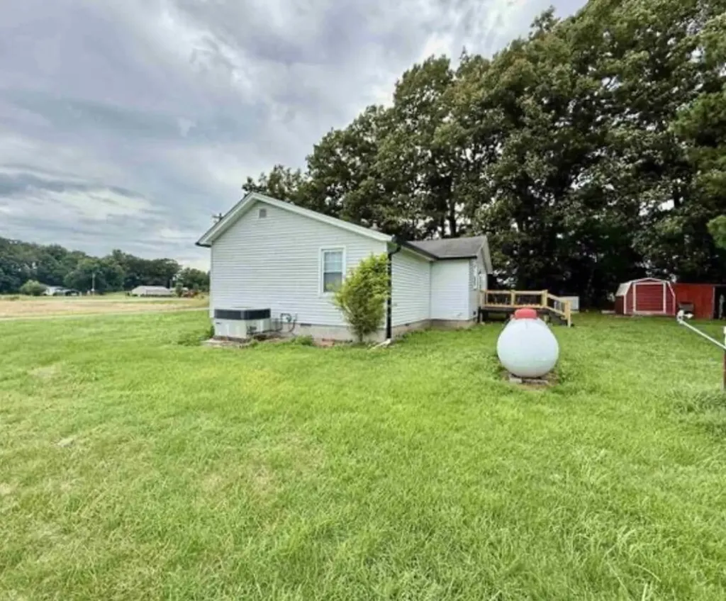 14 Maddox Lane Murray KY 42071