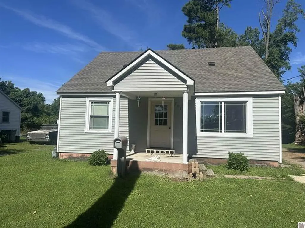 701 S 10th Street Mayfield KY 42066