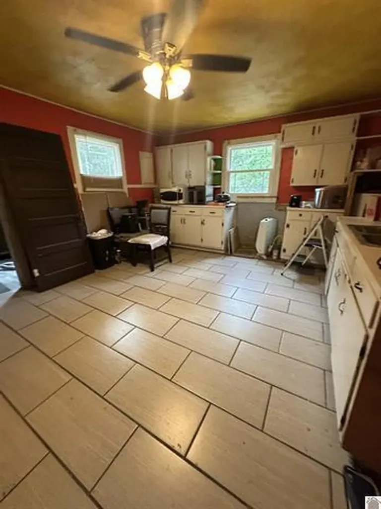 701 S 10th Street Mayfield KY 42066