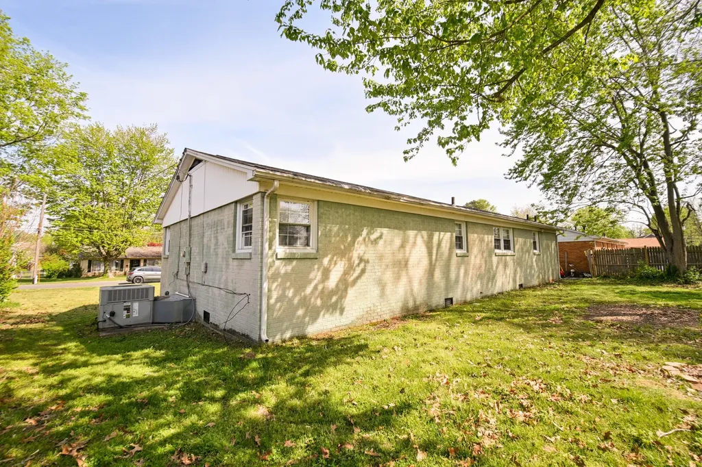 1103 S 12th Street Mayfield KY 42066