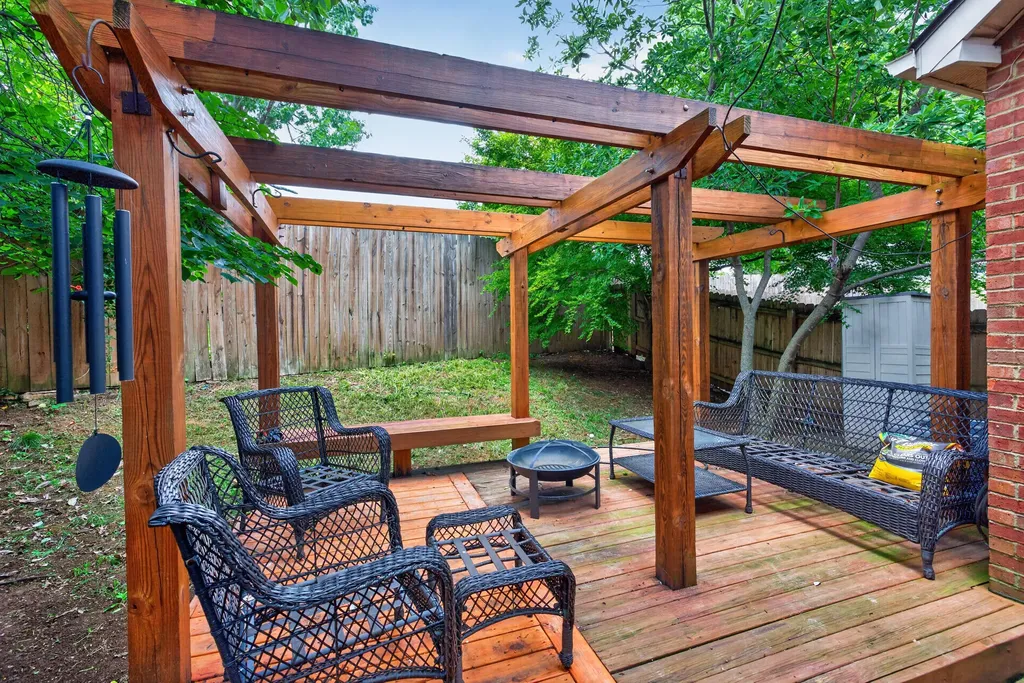 323 Santa Fe Court Lexington KY 40509