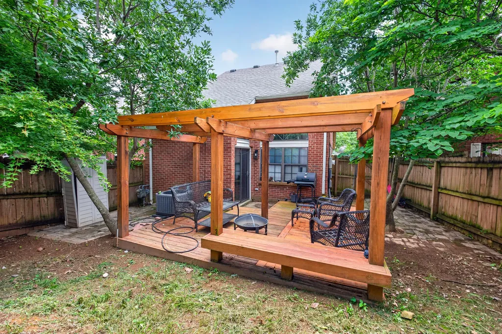 323 Santa Fe Court Lexington KY 40509