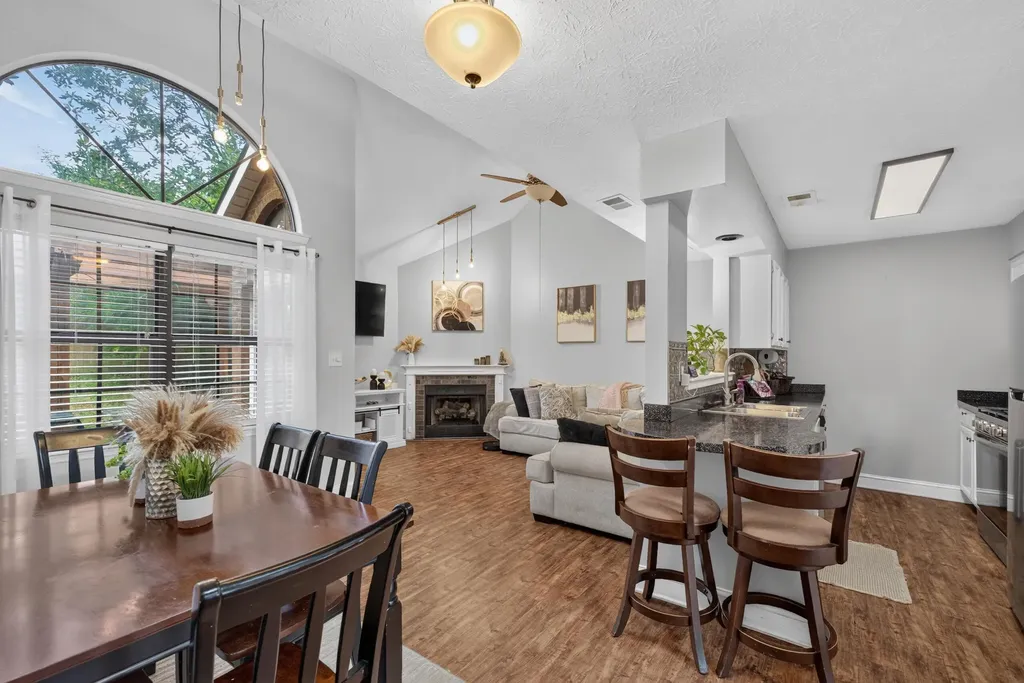 323 Santa Fe Court Lexington KY 40509
