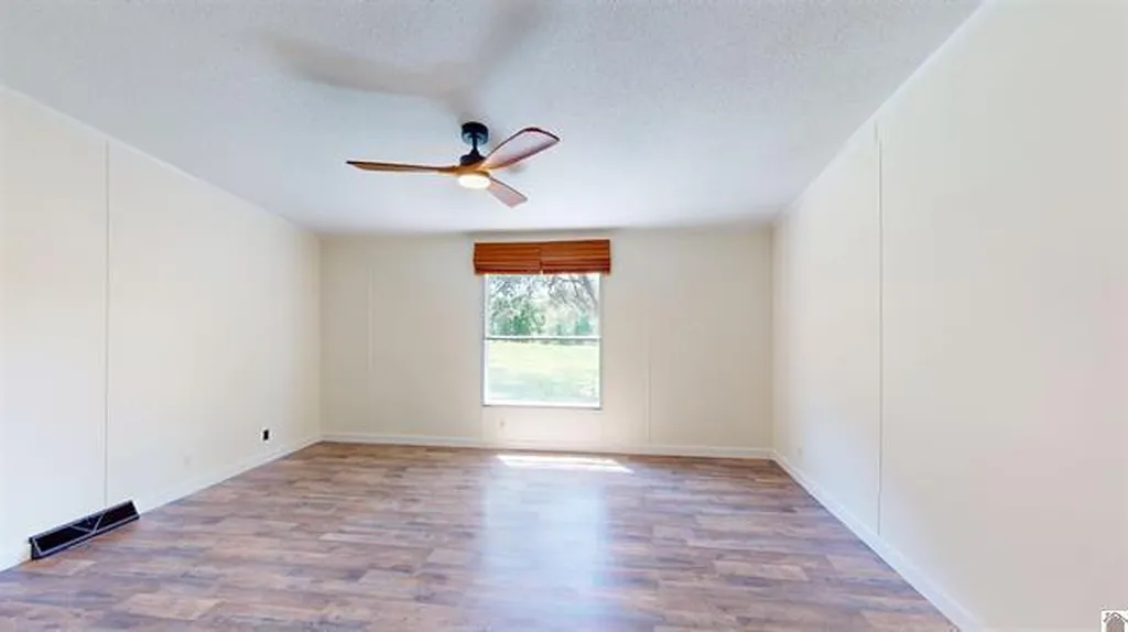 11724 Farmersville Road Princeton KY 42445