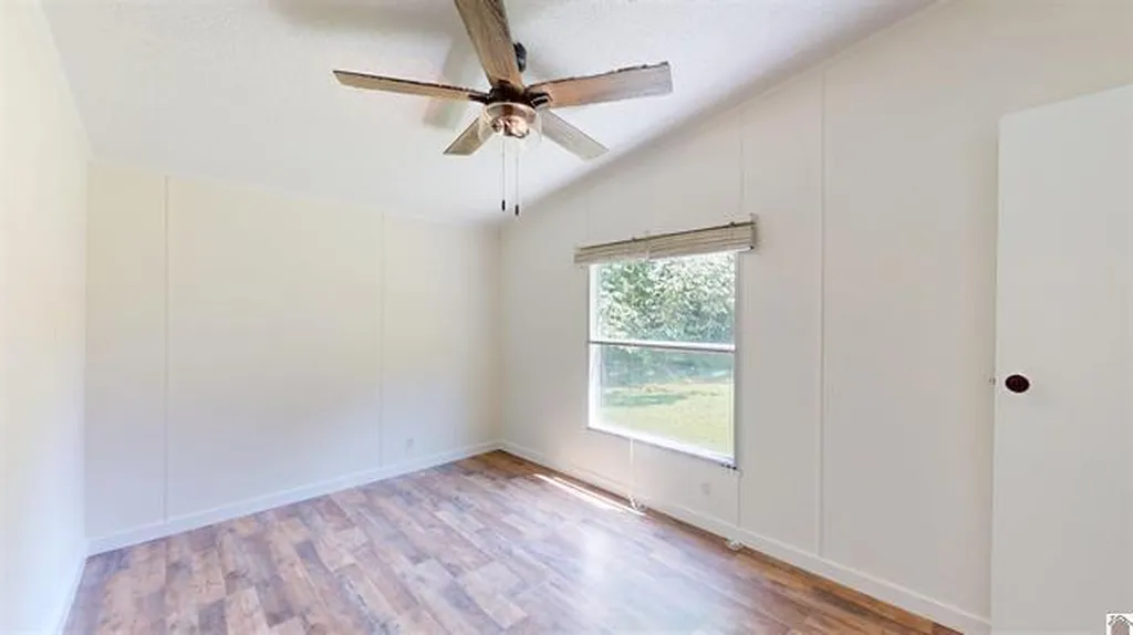 11724 Farmersville Road Princeton KY 42445