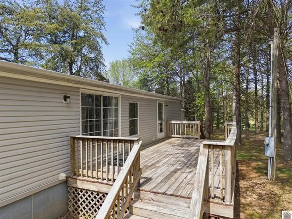 11724 Farmersville Road Princeton KY 42445