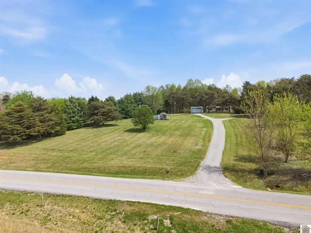 11724 Farmersville Road Princeton KY 42445
