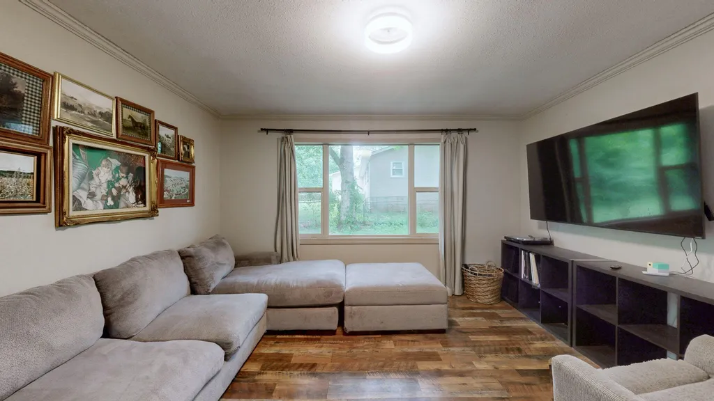 1498 Clayshire Drive Murray KY 42071