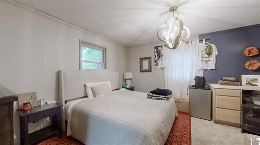 1498 Clayshire Drive Murray KY 42071