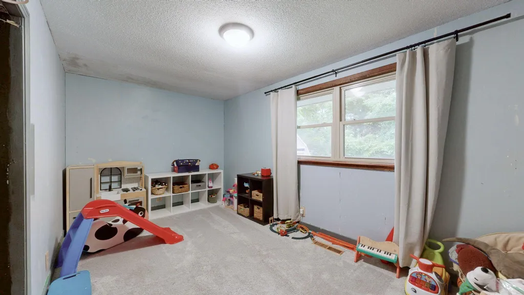 1498 Clayshire Drive Murray KY 42071