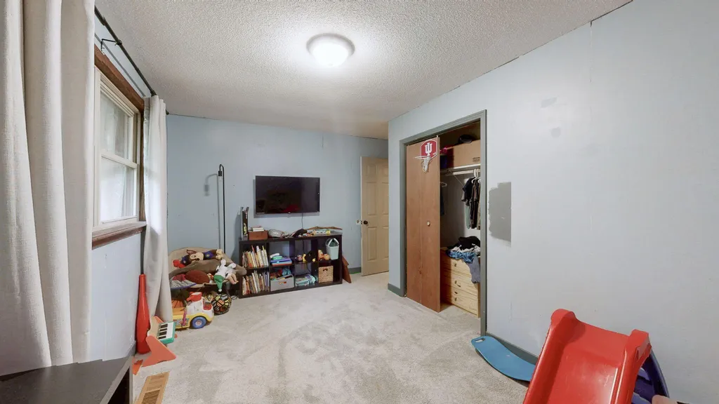 1498 Clayshire Drive Murray KY 42071