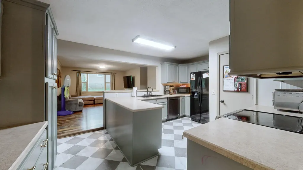 1498 Clayshire Drive Murray KY 42071