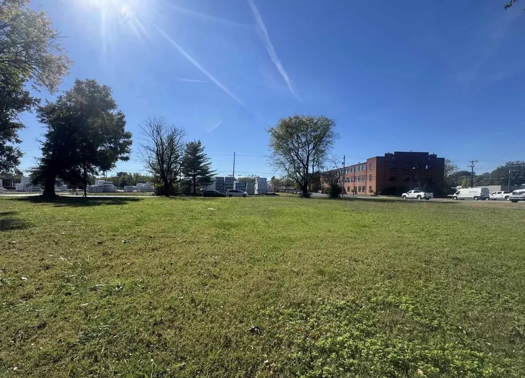 1118 N 8th Street Paducah KY 42001