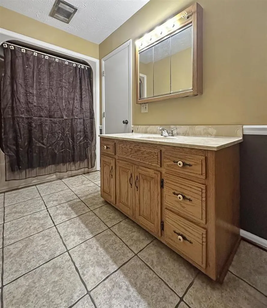 2156 Poor Farm Road Murray KY 42071